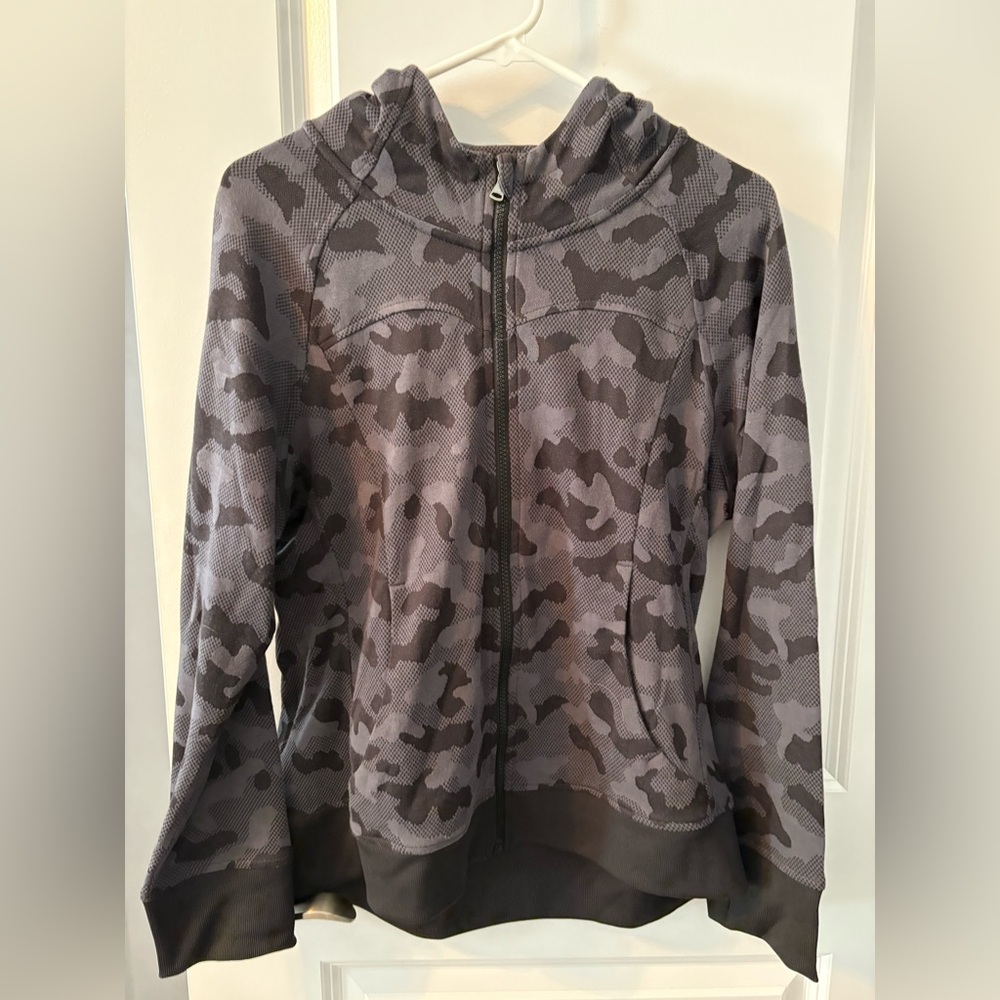 ZYIA Camo zip up hoodie